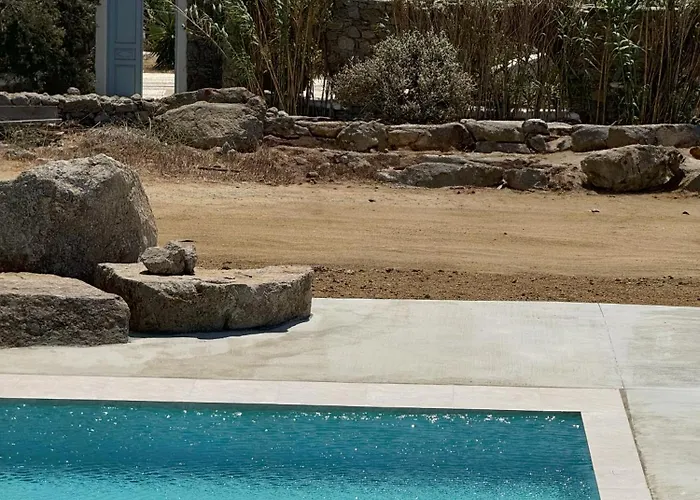 The Blue Of Mykonos * بلاتيس يالوس