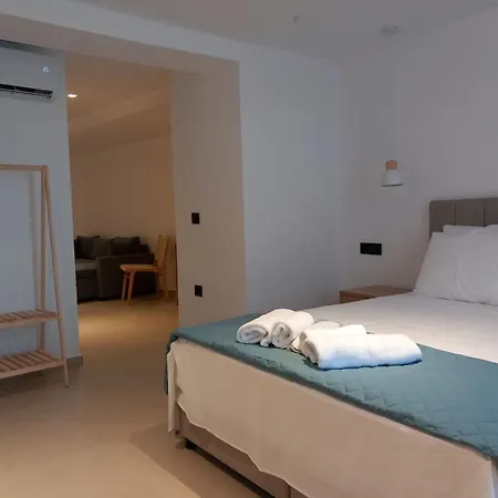 The Blue Of Mykonos * Platys Gialos (Mykonos)