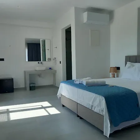 The Blue Of Mykonos * Platys Gialos (Mykonos)