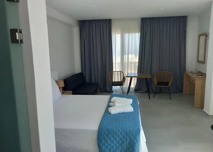 The Blue Of Mykonos * Platys Gialos (Mykonos)