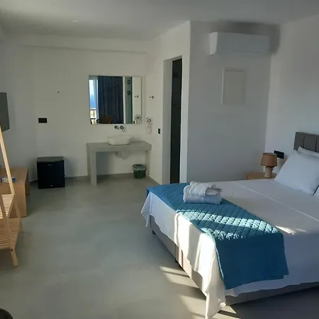 The Blue Of Mykonos * Platys Gialos (Mykonos)