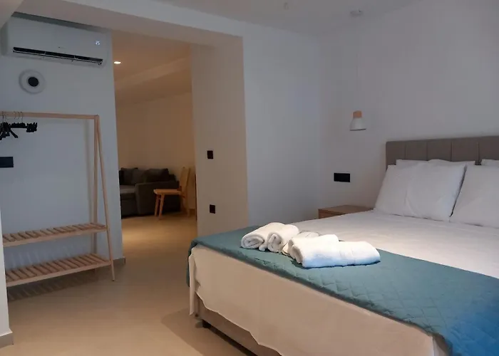 The Blue Of Mykonos * Platys Gialos (Mykonos)