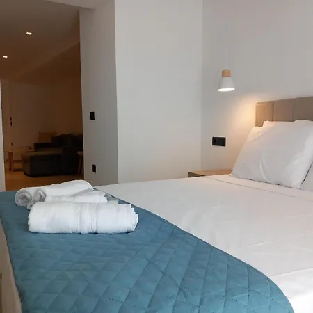 The Blue Of Mykonos بلاتيس يالوس