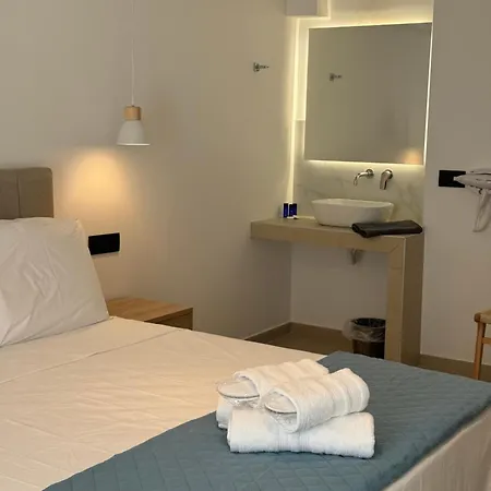 The Blue Of Mykonos * بلاتيس يالوس